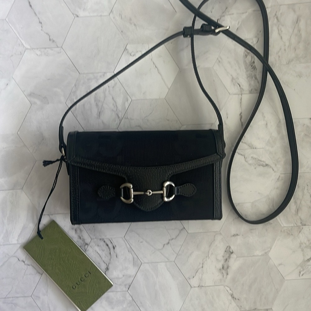 $2,595 GUCCI NEW Authentic Horsebit crossbody bag Black Jumbo GG Logo signature